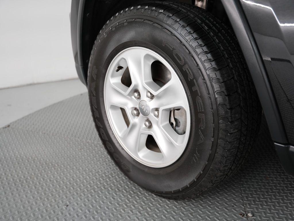 Jeep Grand Cherokee 4WD 4dr Laredo 2016