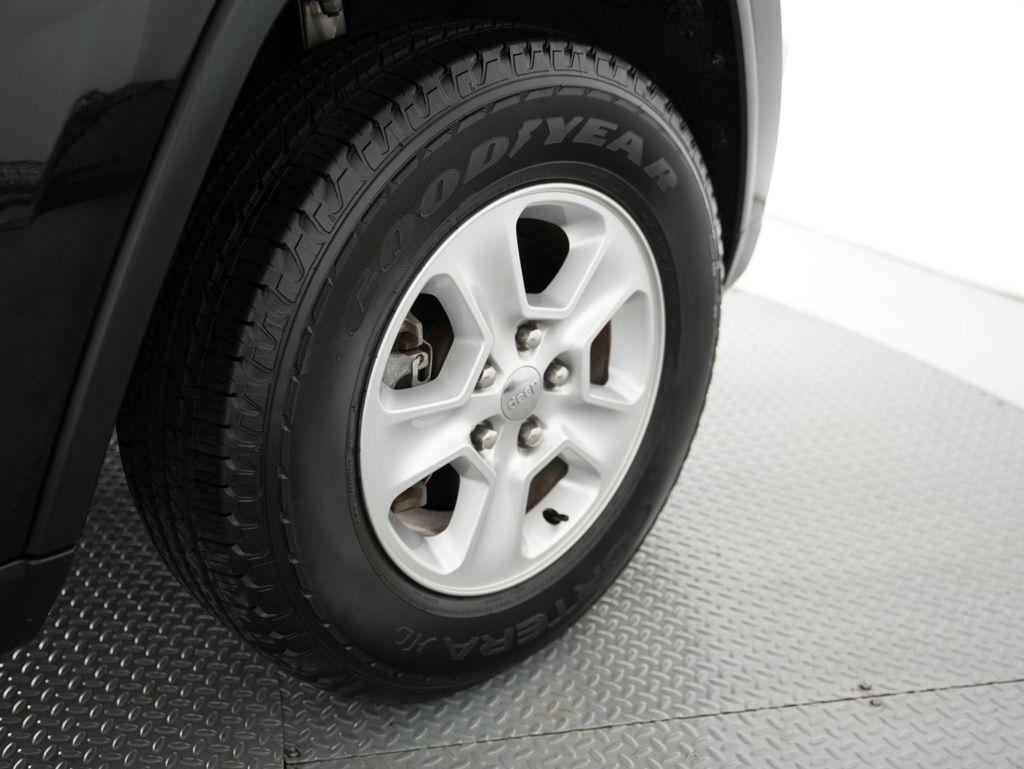 Jeep Grand Cherokee 4WD 4dr Laredo 2016