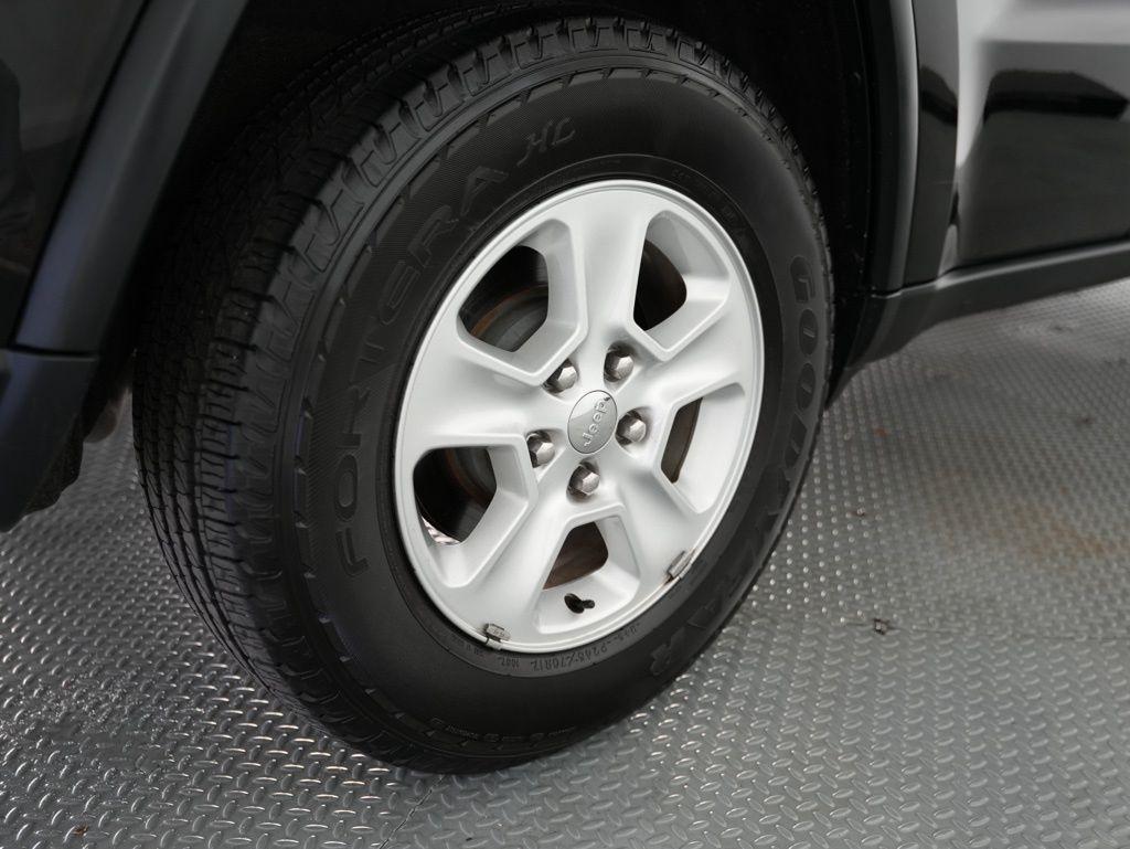 Jeep Grand Cherokee 4WD 4dr Laredo 2016