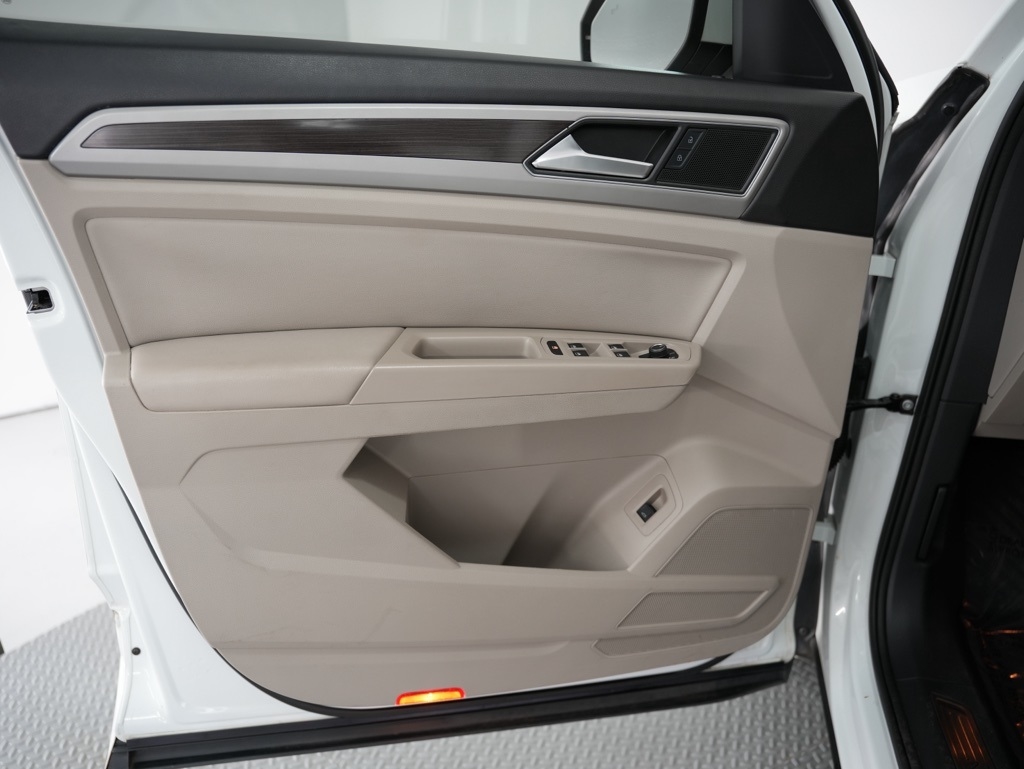 Volkswagen Atlas 3.6L V6 SEL R-Line FWD 2019