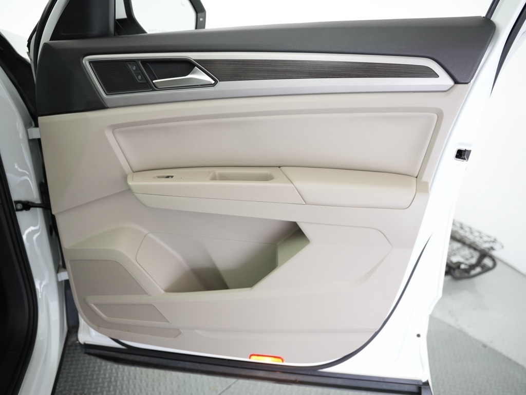 Volkswagen Atlas 3.6L V6 SEL R-Line FWD 2019