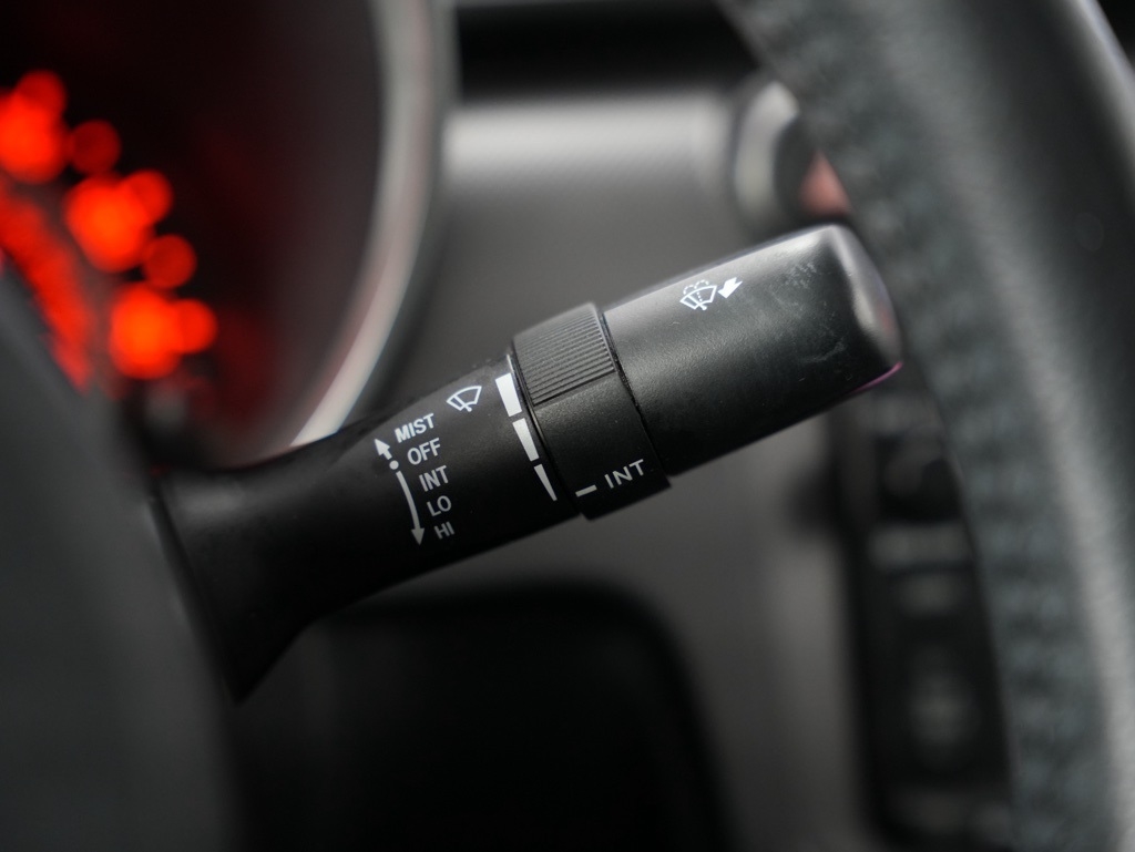 Scion tC 2dr HB Man (Natl) 2015