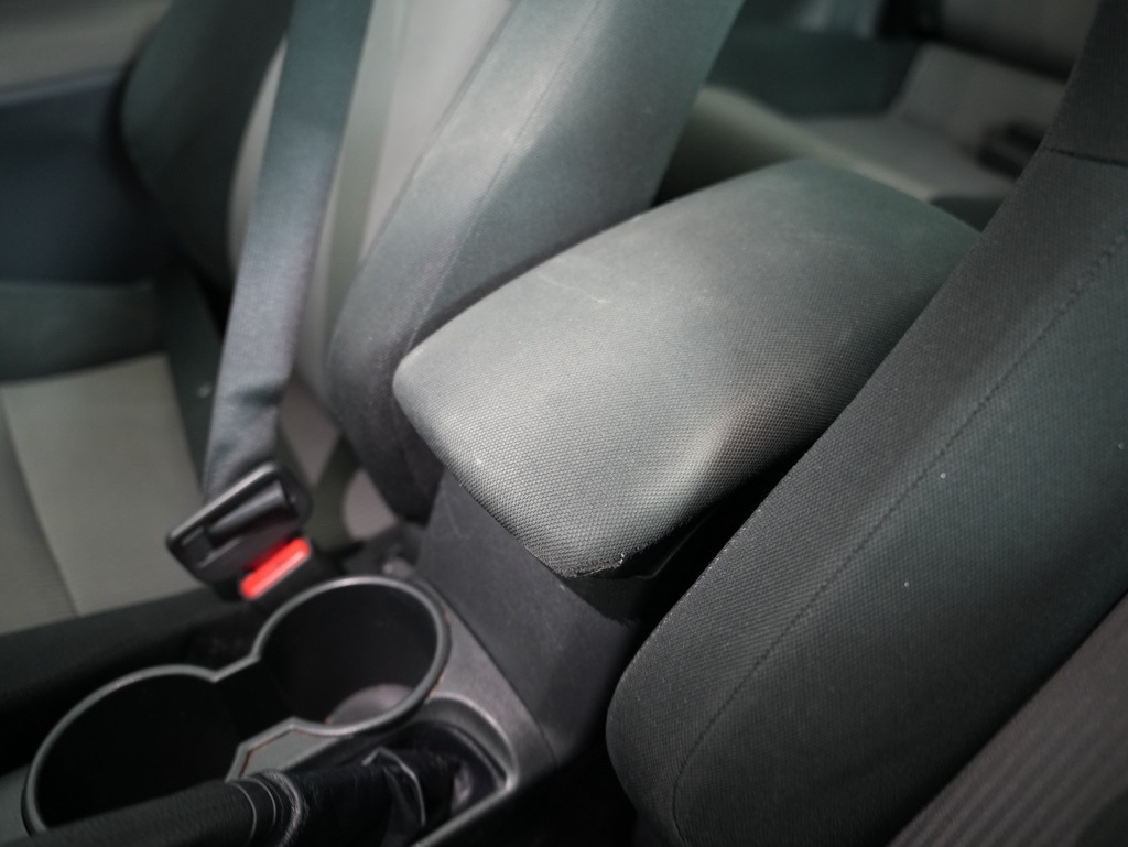 Scion tC 2dr HB Man (Natl) 2015