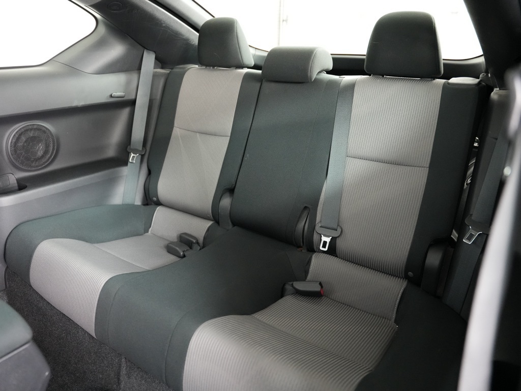 Scion tC 2dr HB Man (Natl) 2015