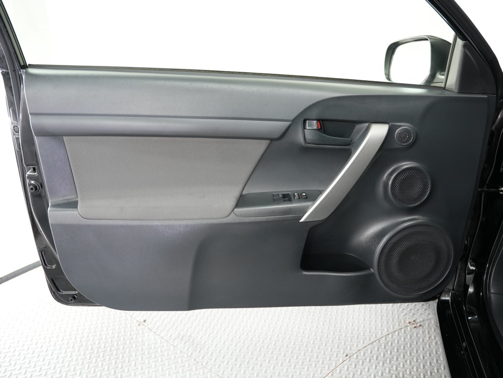 Scion tC 2dr HB Man (Natl) 2015