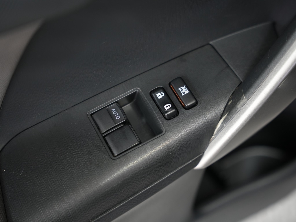 Scion tC 2dr HB Man (Natl) 2015