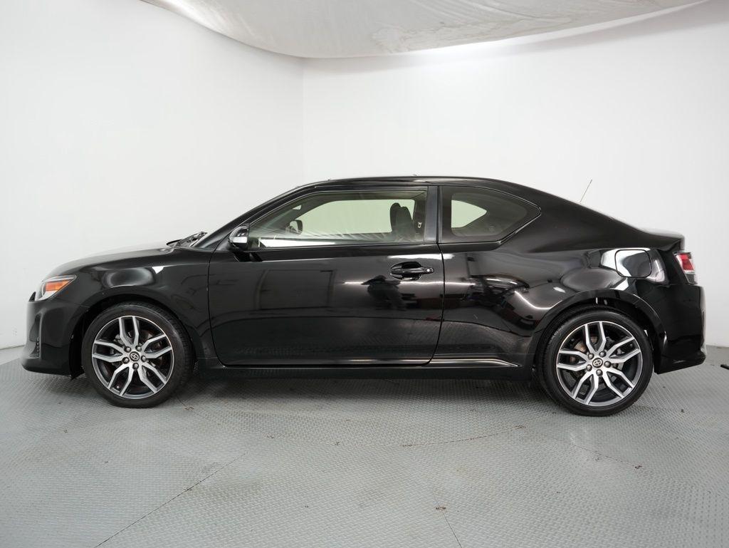 Scion tC 2dr HB Man (Natl) 2015
