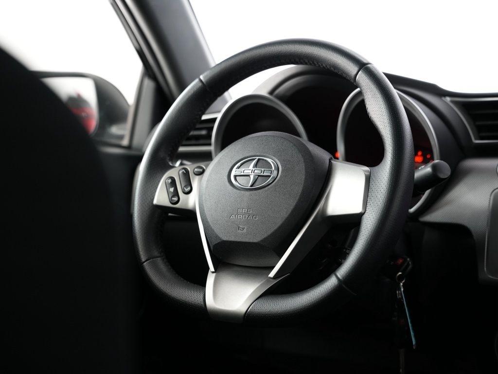 Scion tC 2dr HB Man (Natl) 2015