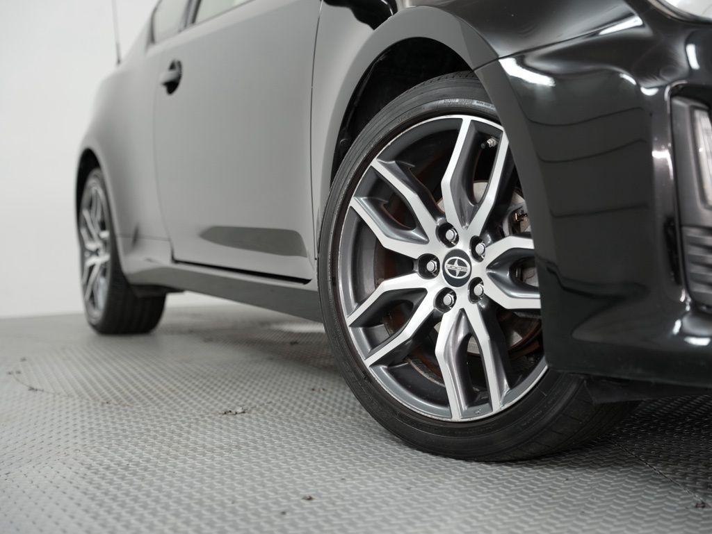 Scion tC 2dr HB Man (Natl) 2015