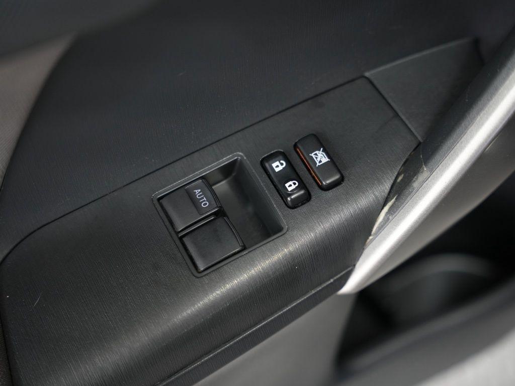 Scion tC 2dr HB Man (Natl) 2015