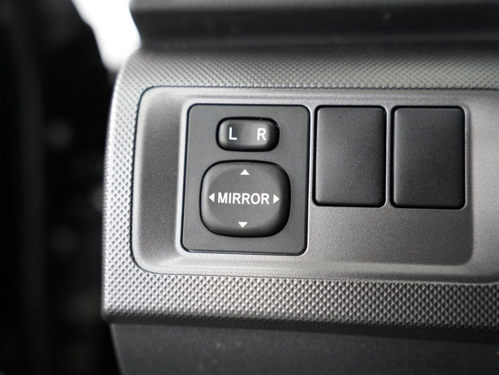 Scion tC 2dr HB Man (Natl) 2015