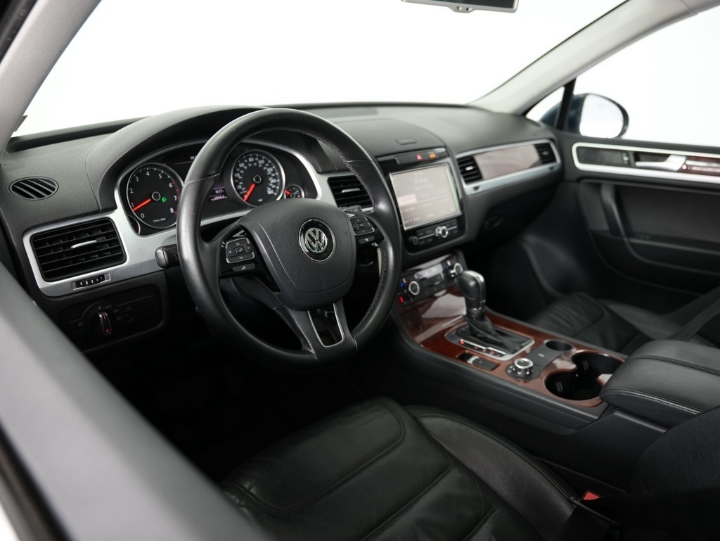 Volkswagen Touareg 4dr VR6 Sport w/Nav 2013