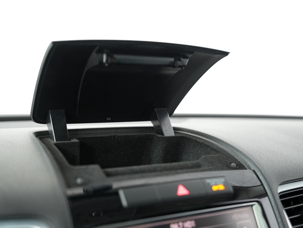 Volkswagen Touareg 4dr VR6 Sport w/Nav 2013