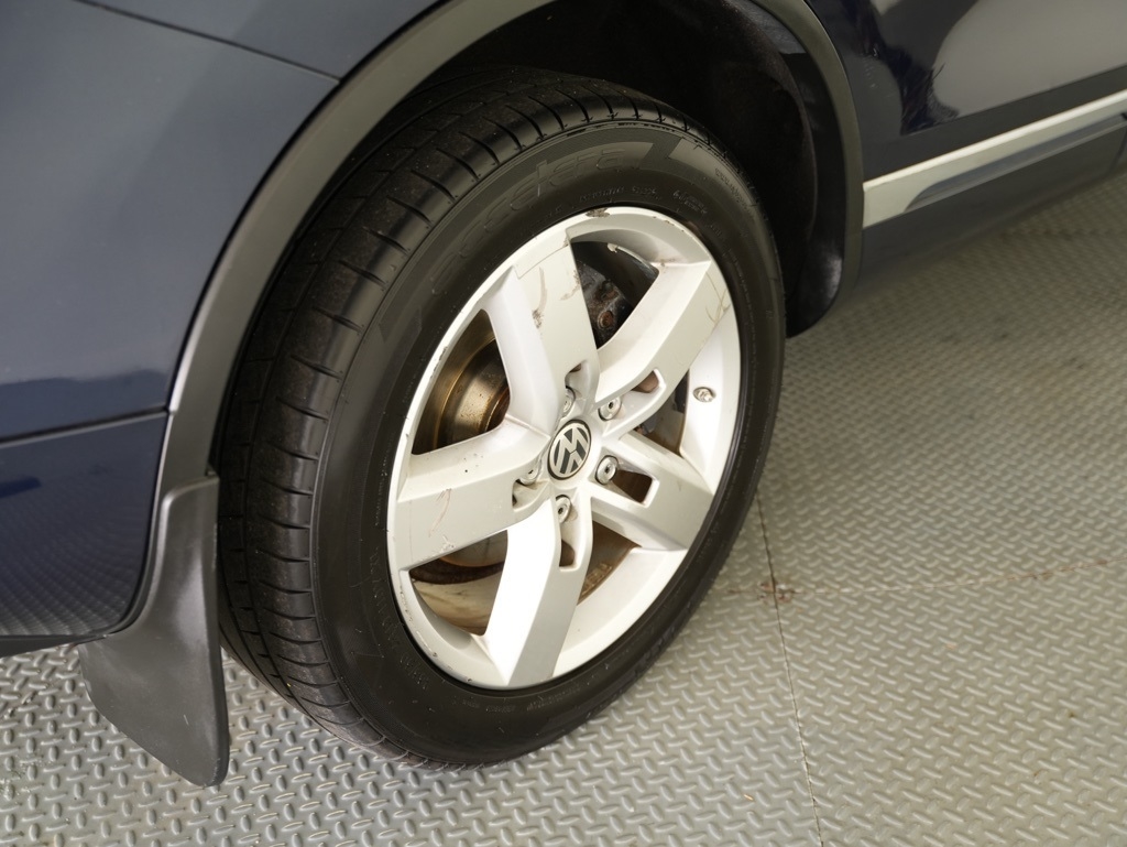 Volkswagen Touareg 4dr VR6 Sport w/Nav 2013