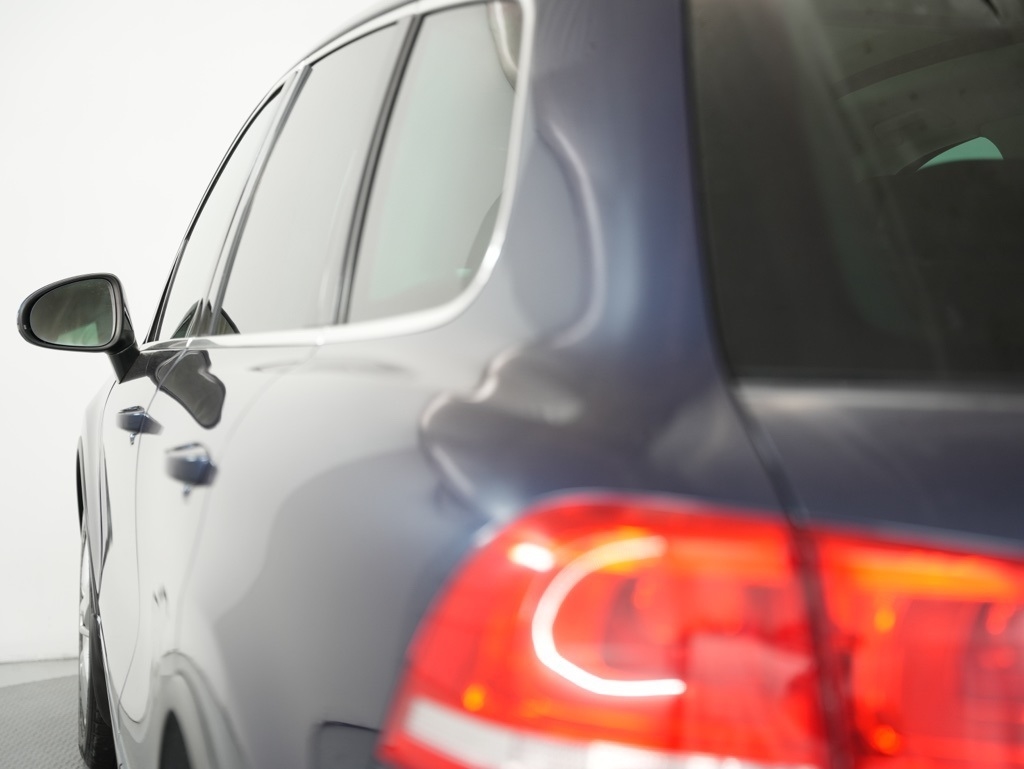 Volkswagen Touareg 4dr VR6 Sport w/Nav 2013