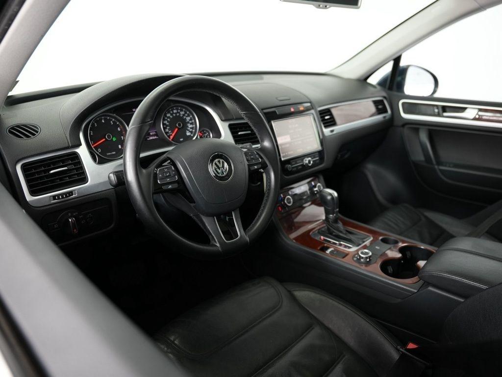 Volkswagen Touareg 4dr VR6 Sport w/Nav 2013
