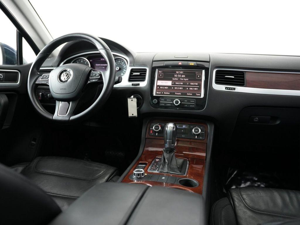 Volkswagen Touareg 4dr VR6 Sport w/Nav 2013