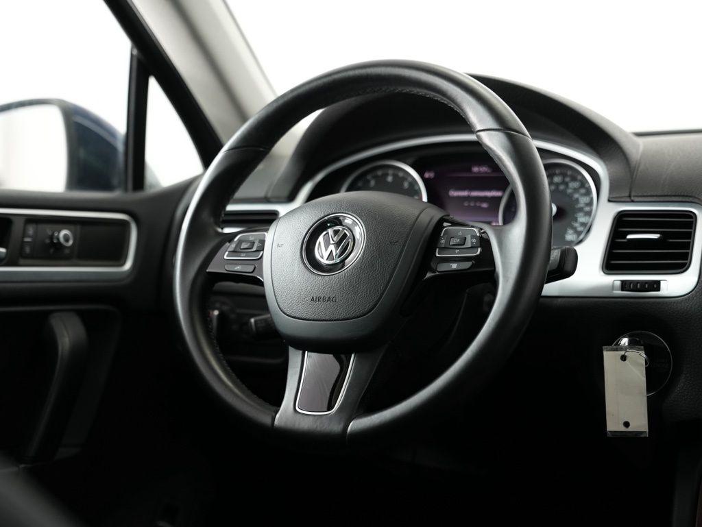 Volkswagen Touareg 4dr VR6 Sport w/Nav 2013