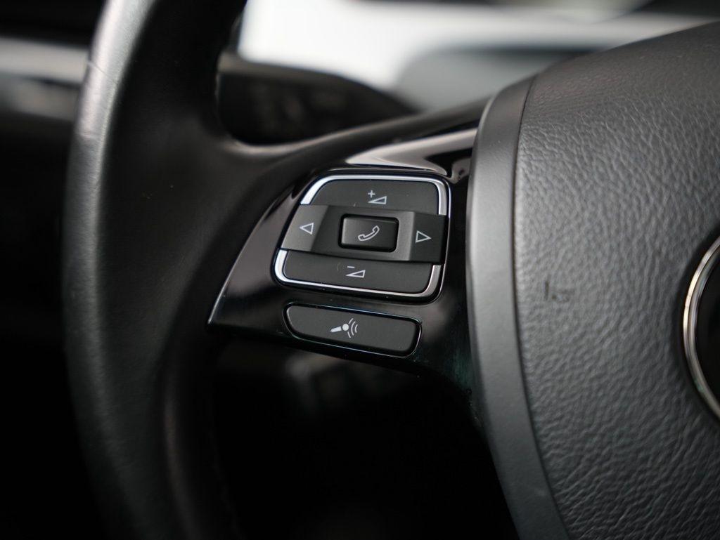 Volkswagen Touareg 4dr VR6 Sport w/Nav 2013