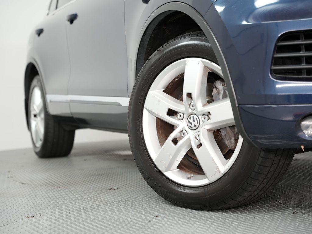 Volkswagen Touareg 4dr VR6 Sport w/Nav 2013