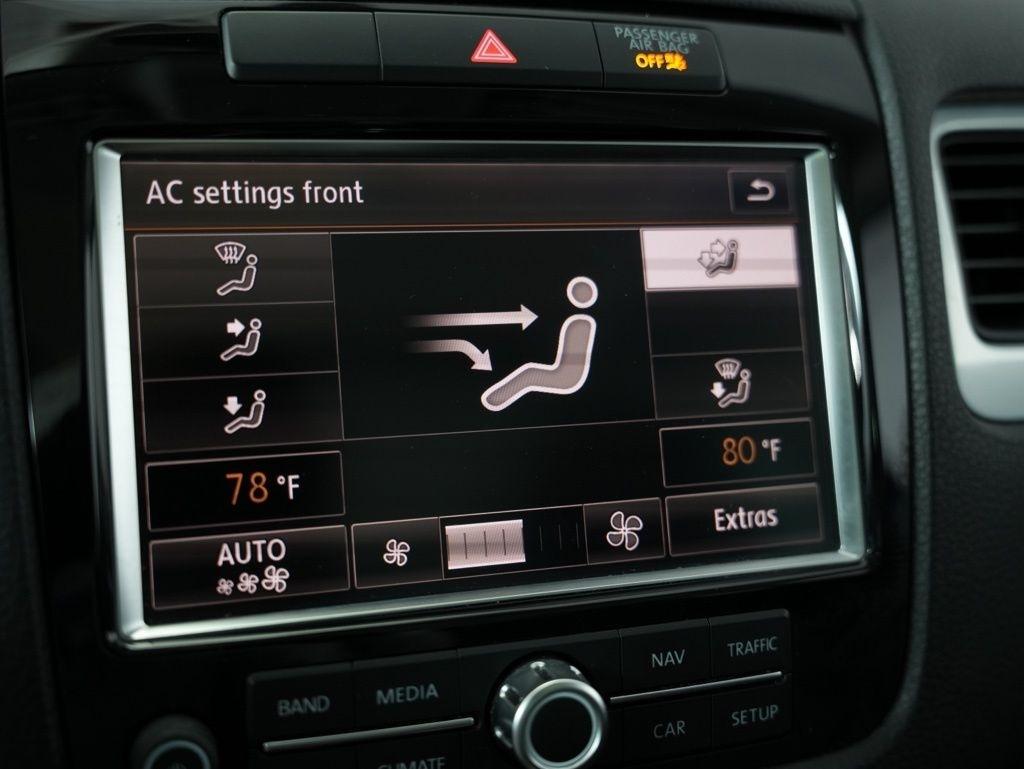 Volkswagen Touareg 4dr VR6 Sport w/Nav 2013