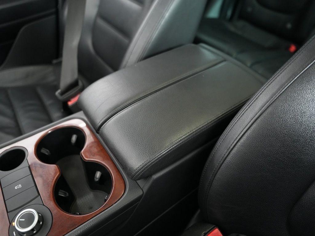 Volkswagen Touareg 4dr VR6 Sport w/Nav 2013