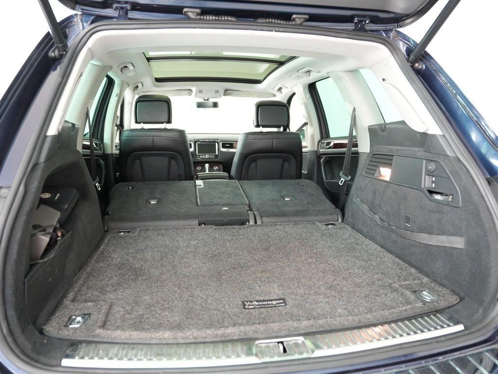 Volkswagen Touareg 4dr VR6 Sport w/Nav 2013