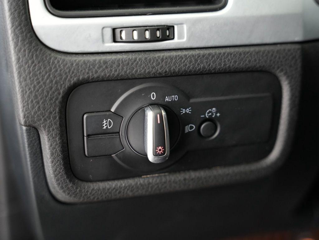 Volkswagen Touareg 4dr VR6 Sport w/Nav 2013