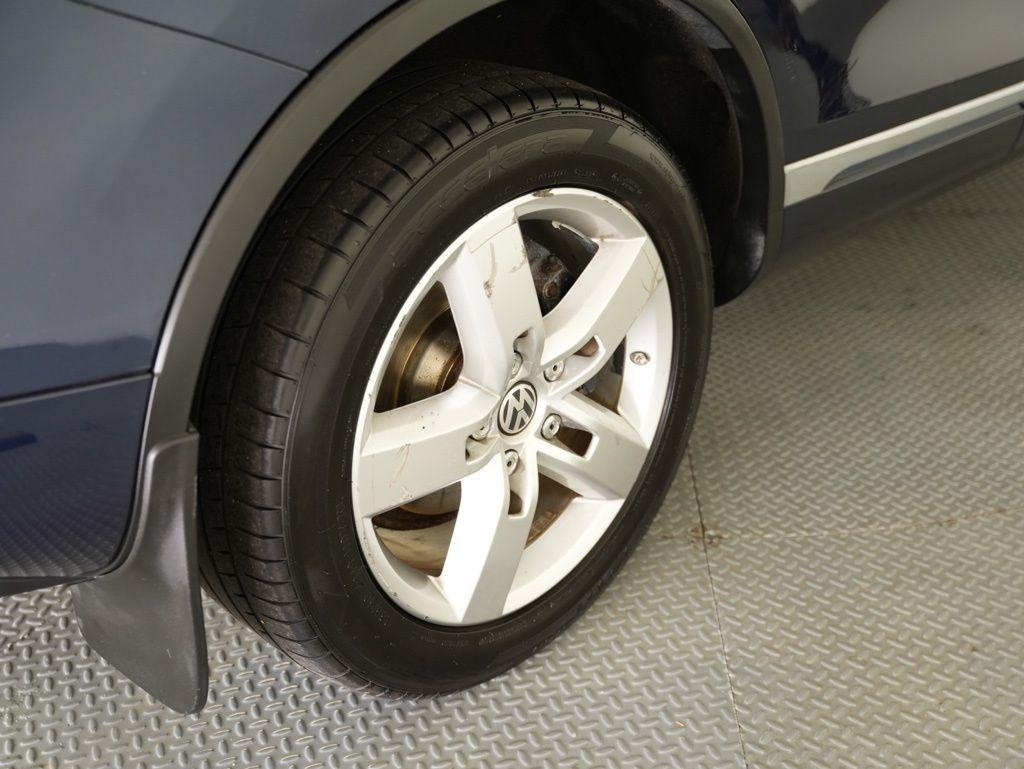 Volkswagen Touareg 4dr VR6 Sport w/Nav 2013