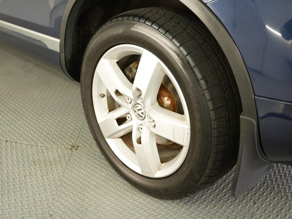 Volkswagen Touareg 4dr VR6 Sport w/Nav 2013