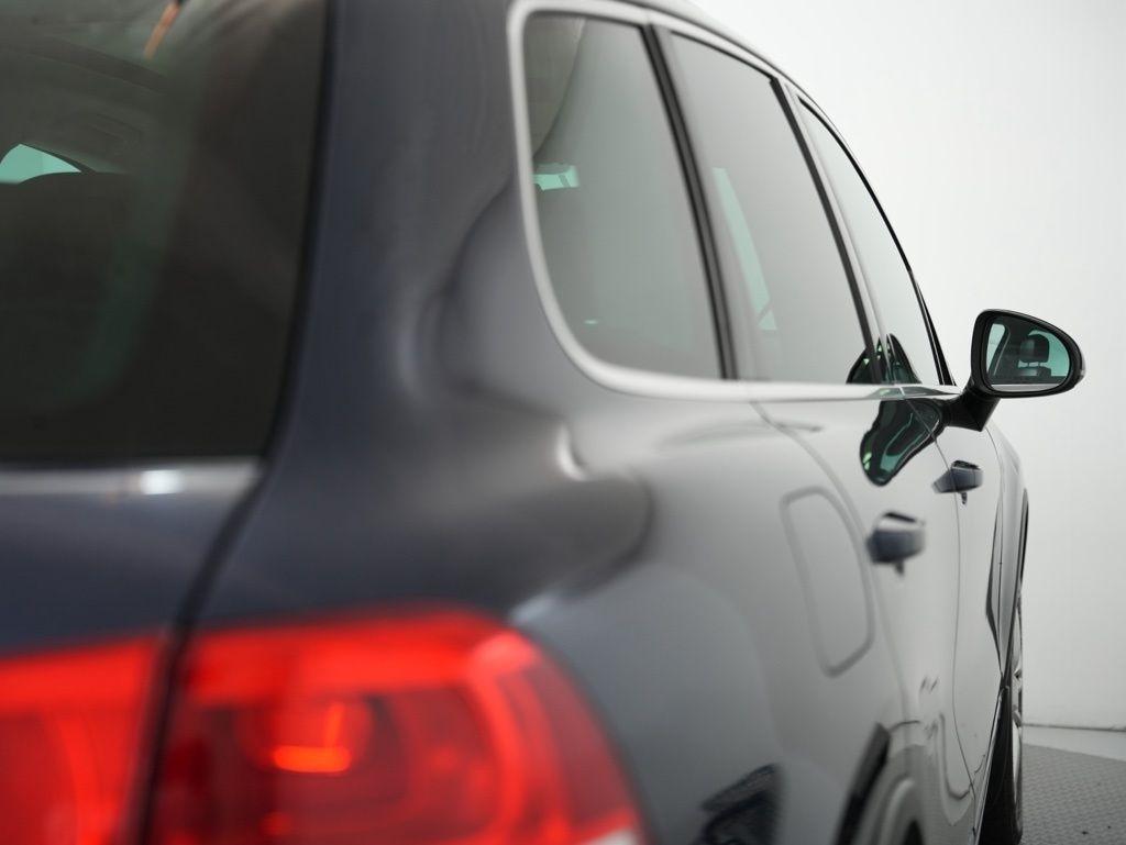 Volkswagen Touareg 4dr VR6 Sport w/Nav 2013