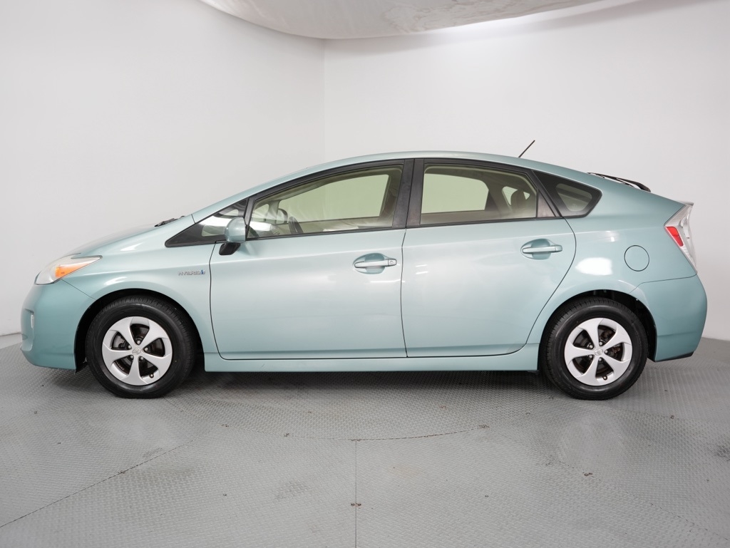 Toyota Prius 5dr HB Three (Natl) 2012