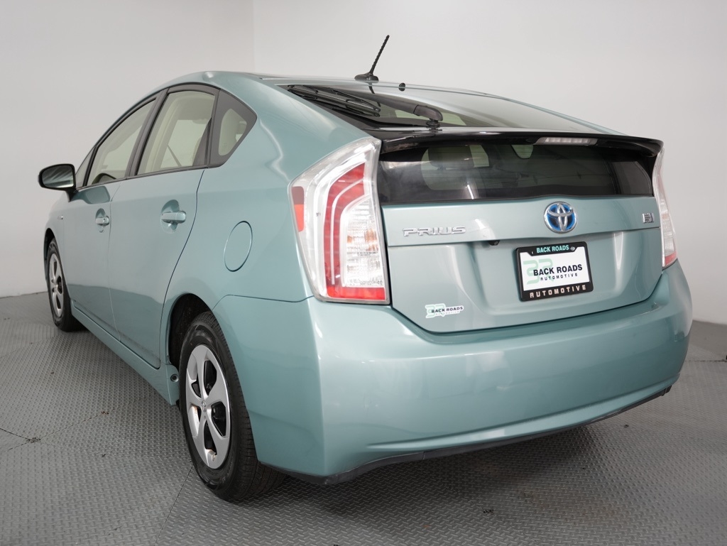 Toyota Prius 5dr HB Three (Natl) 2012