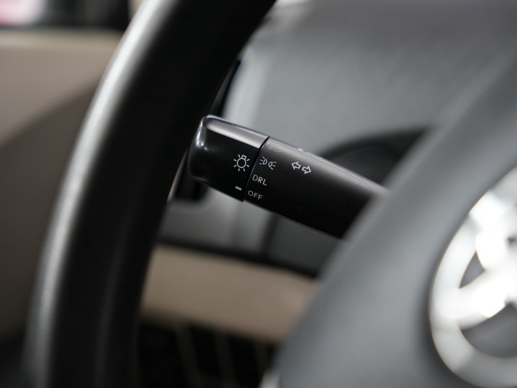 Toyota Prius 5dr HB Three (Natl) 2012