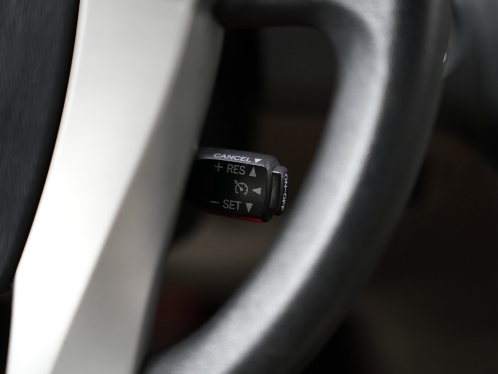 Toyota Prius 5dr HB Three (Natl) 2012