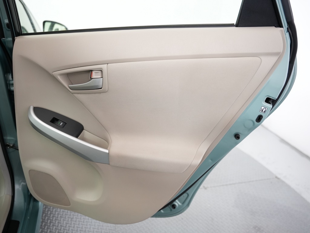 Toyota Prius 5dr HB Three (Natl) 2012