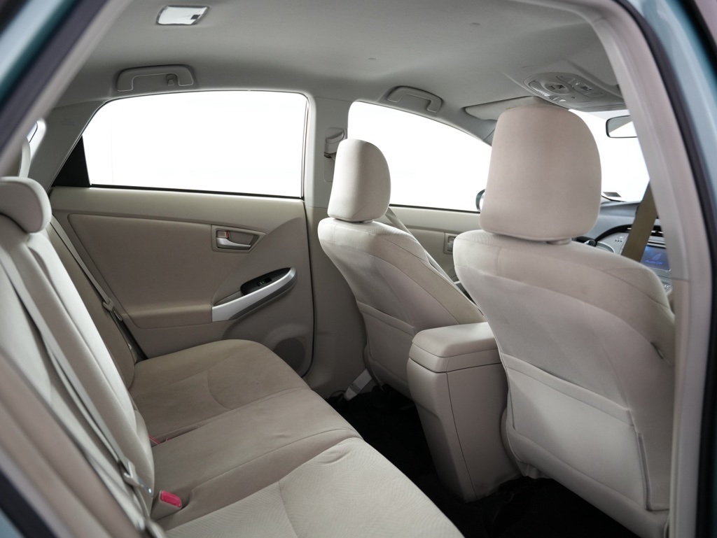 Toyota Prius 5dr HB Three (Natl) 2012