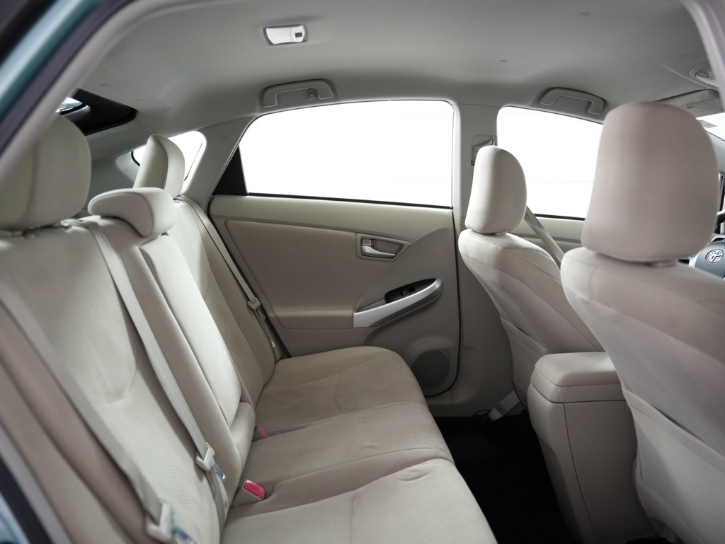 Toyota Prius 5dr HB Three (Natl) 2012