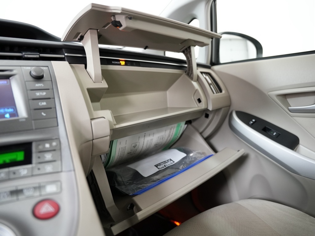 Toyota Prius 5dr HB Three (Natl) 2012