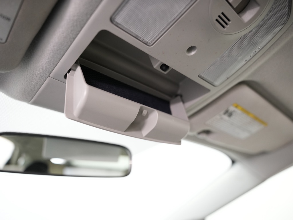 Toyota Prius 5dr HB Three (Natl) 2012