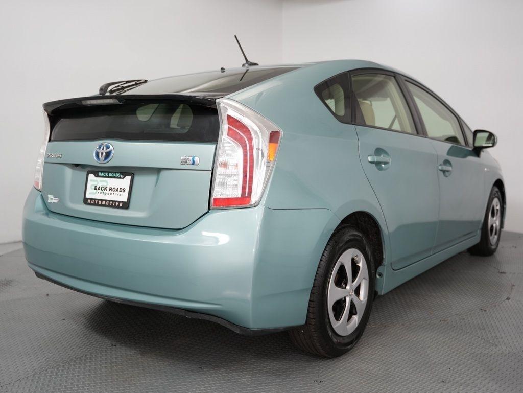 Toyota Prius 5dr HB Three (Natl) 2012