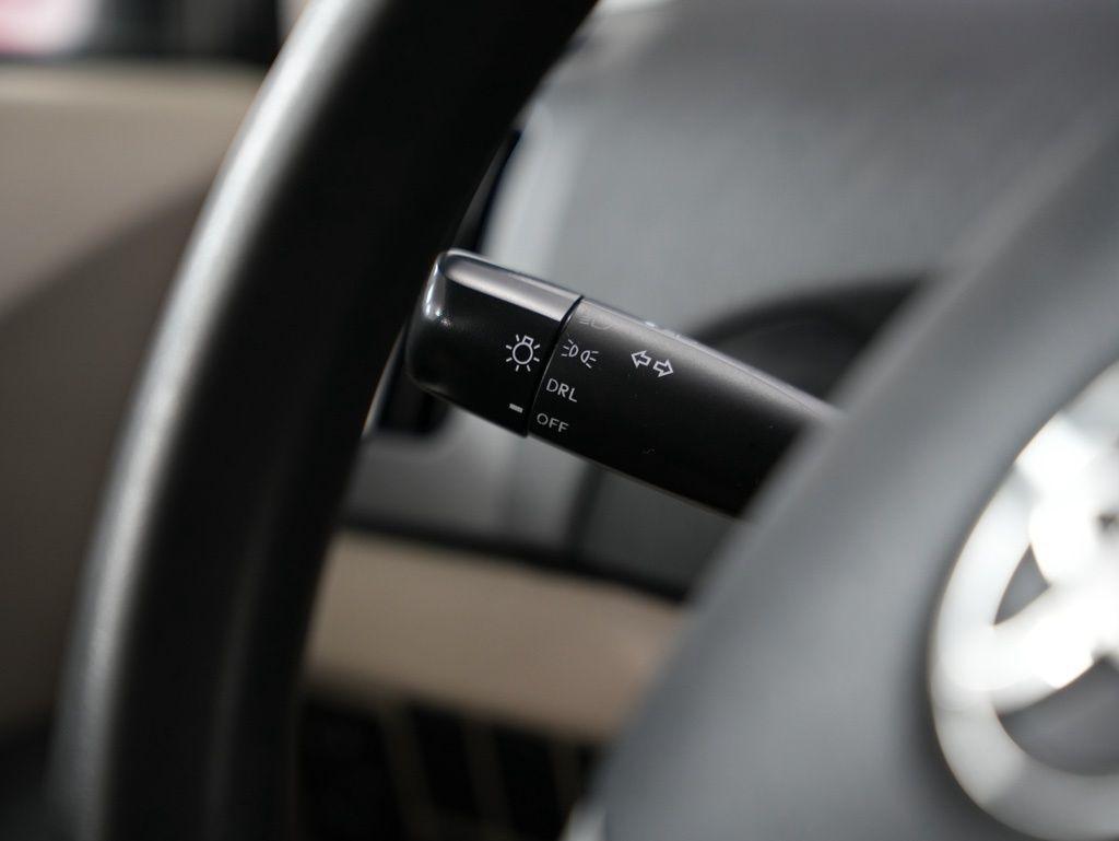 Toyota Prius 5dr HB Three (Natl) 2012