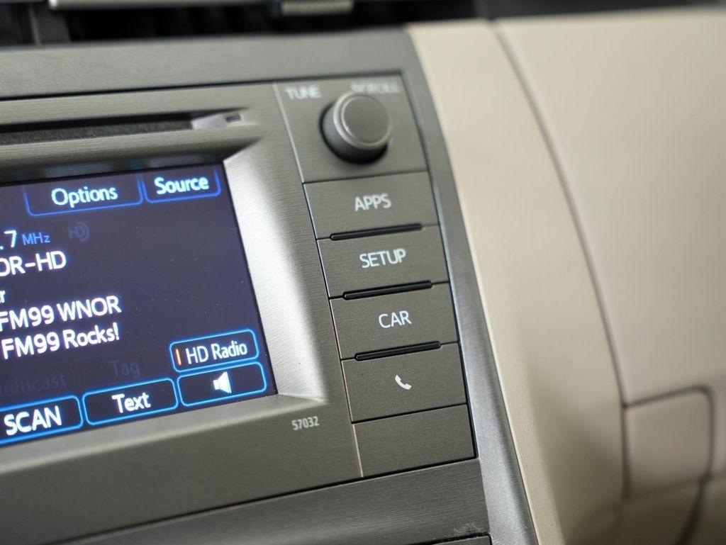 Toyota Prius 5dr HB Three (Natl) 2012