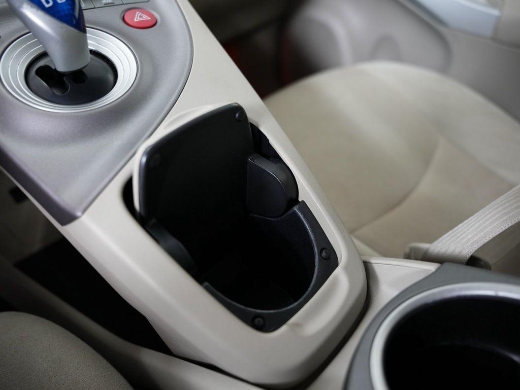 Toyota Prius 5dr HB Three (Natl) 2012