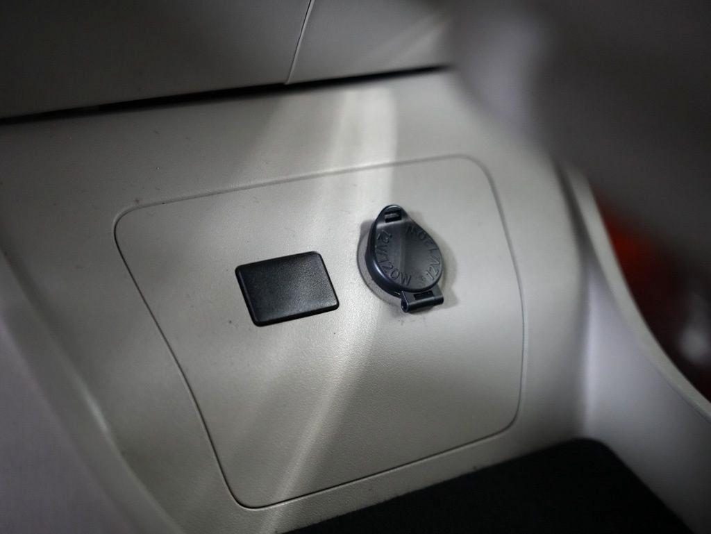 Toyota Prius 5dr HB Three (Natl) 2012