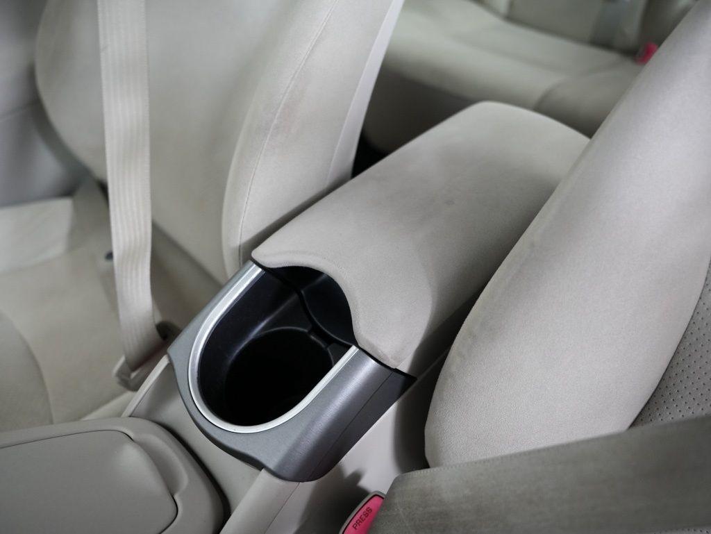 Toyota Prius 5dr HB Three (Natl) 2012