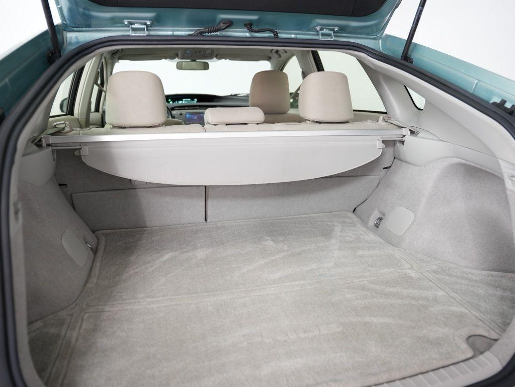 Toyota Prius 5dr HB Three (Natl) 2012