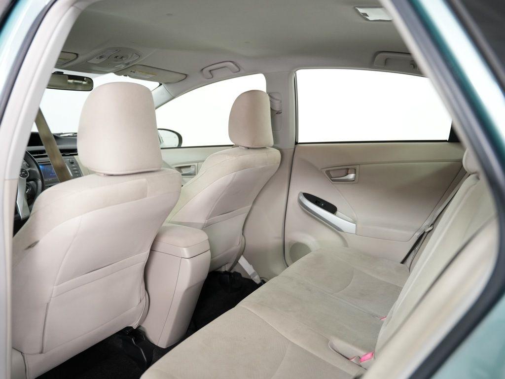 Toyota Prius 5dr HB Three (Natl) 2012