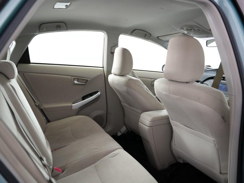 Toyota Prius 5dr HB Three (Natl) 2012