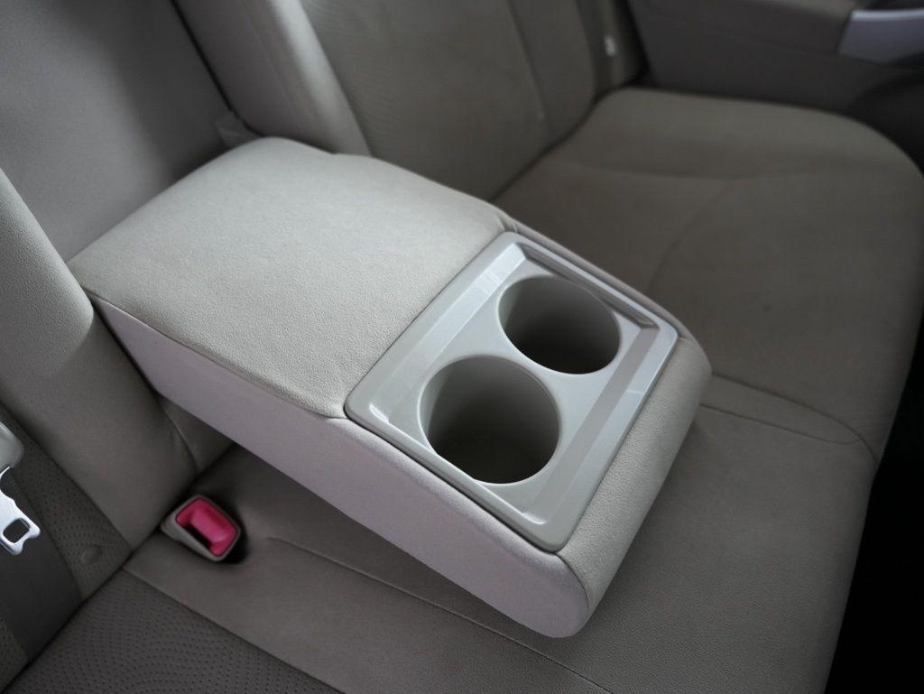 Toyota Prius 5dr HB Three (Natl) 2012